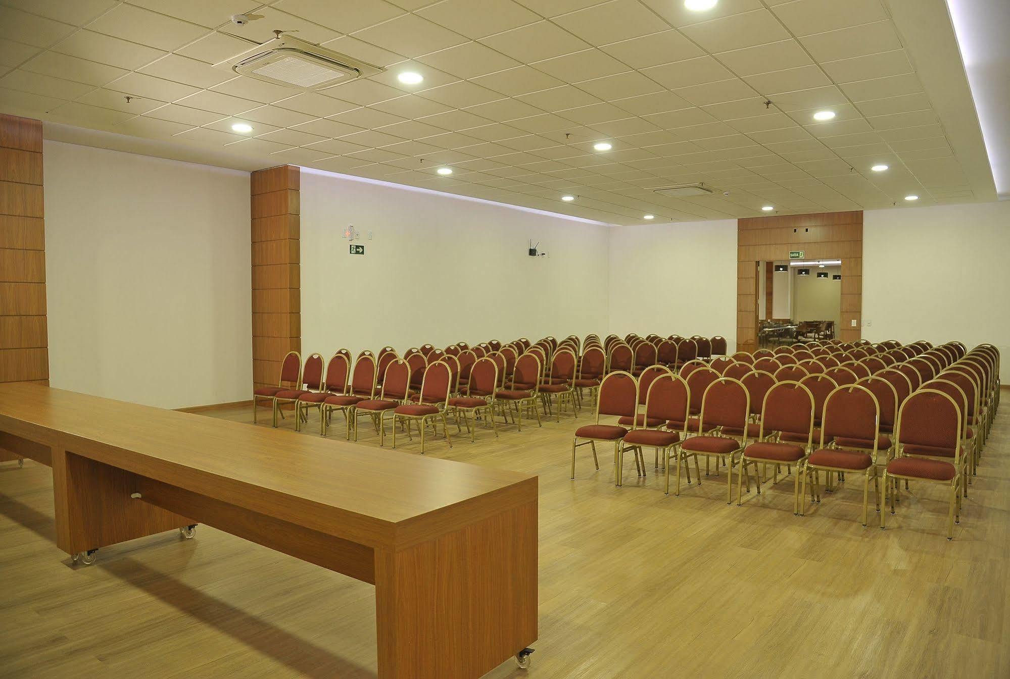 Hotel Maestro Premium Cascavel Каскавел Екстер'єр фото